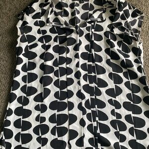 Ann Taylor Black & White Geometric Print Sleeveless Polo